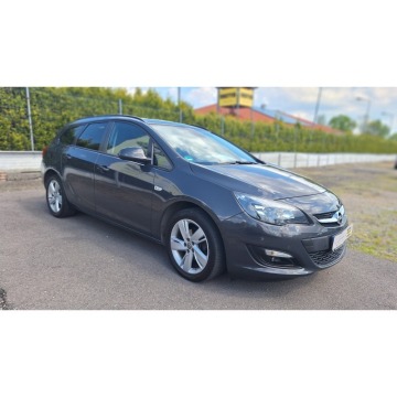 Opel Astra  Kombi 2015,  1.4 benzyna - Na sprzedaż za 29 900 zł - Częstochowa - zdjęcie 3