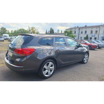 Opel Astra  Kombi 2015,  1.4 benzyna - Na sprzedaż za 29 900 zł - Częstochowa - zdjęcie 5