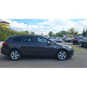 Opel Astra  Kombi 2015,  1.4 benzyna - Na sprzedaż za 29 900 zł - Częstochowa - zdjęcie 4