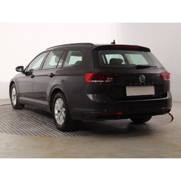 Volkswagen Passat  Kombi 2020,  1.5 benzyna, automat - Na sprzedaż za 68 999 zł - Katowice - zdjęcie 6