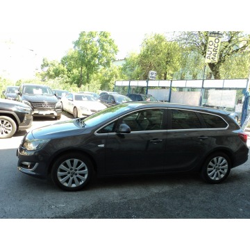 Opel Astra  Kombi 2015,  1.6 diesel - Na sprzedaż za 22 500 zł - Lublin - zdjęcie 4
