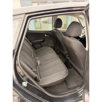 Kia Venga  Liftback 2011,  1.4 benzyna - Na sprzedaż za 16 900 zł - Rzekuń - zdjęcie 9