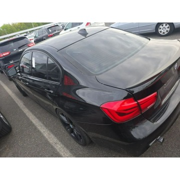 BMW Seria 3  Sedan/Limuzyna 2017,  3.0 benzyna, automat - Na sprzedaż za 45 000 zł - Tarnów - zdjęcie 5