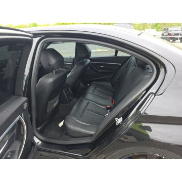BMW Seria 3  Sedan/Limuzyna 2017,  3.0 benzyna, automat - Na sprzedaż za 45 000 zł - Tarnów - zdjęcie 10