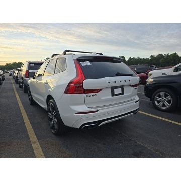 Volvo   SUV 2020,  2.0 benzyna, automat - Na sprzedaż za 41 000 zł - Tarnów - zdjęcie 5