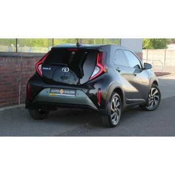 Toyota Aygo X  Hatchback 2023,  1.0 benzyna, automat - Na sprzedaż za 59 990 zł - Mysłowice - zdjęcie 4