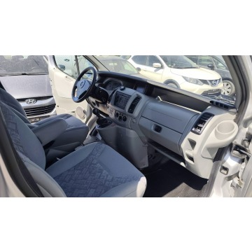 Opel Vivaro  Minivan/Van 2005,  2.5 diesel - Na sprzedaż za 17 900 zł - Szczecin - zdjęcie 9