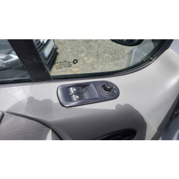 Opel Vivaro  Minivan/Van 2005,  2.5 diesel - Na sprzedaż za 17 900 zł - Szczecin - zdjęcie 10