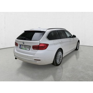 BMW Seria 3  Kombi 2017,  2.0 diesel, automat - Na sprzedaż za 39 830 zł - Komorniki - zdjęcie 7