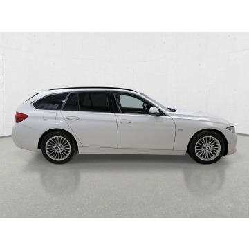 BMW Seria 3  Kombi 2017,  2.0 diesel, automat - Na sprzedaż za 39 830 zł - Komorniki - zdjęcie 8
