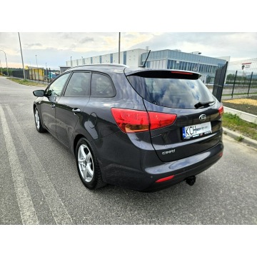 Kia Ceed  Kombi 2015,  1.6 diesel - Na sprzedaż za 29 990 zł - Zagórze - zdjęcie 5
