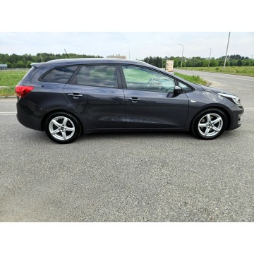 Kia Ceed  Kombi 2015,  1.6 diesel - Na sprzedaż za 29 990 zł - Zagórze - zdjęcie 9