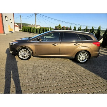 Ford Focus  Hatchback 2018,  1.5 diesel, automat - Na sprzedaż za 36 990 zł - Zagórze - zdjęcie 4