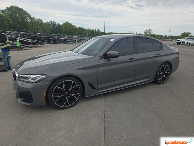 BMW Seria 5  Sedan/Limuzyna 2022,  2.0 benzyna, automat - Na sprzedaż za 79 000 zł - Tarnów