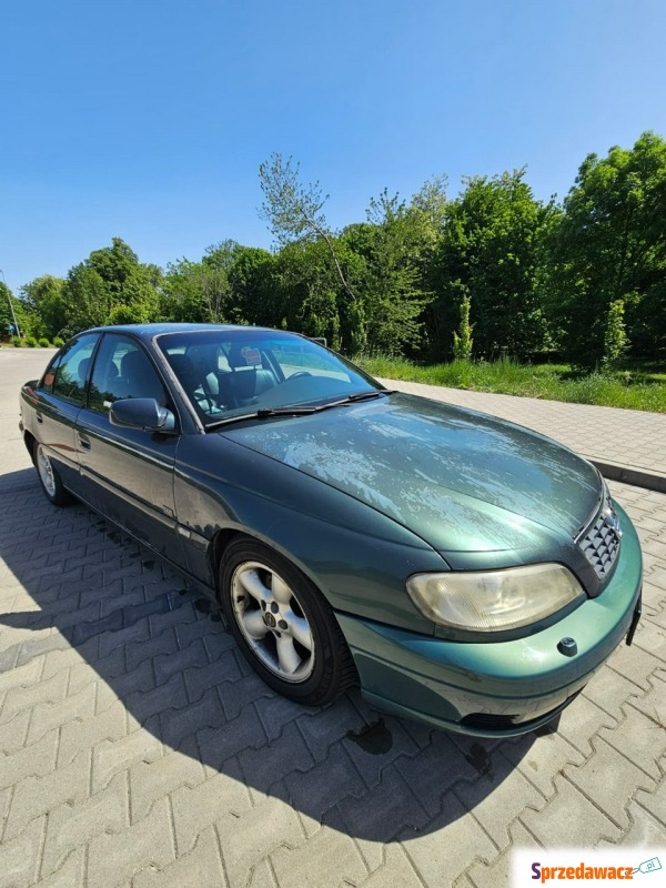 Opel Omega  Sedan/Limuzyna 2002,  2.5 diesel, automat - Na sprzedaż za 4 999,00 zł - Głogów