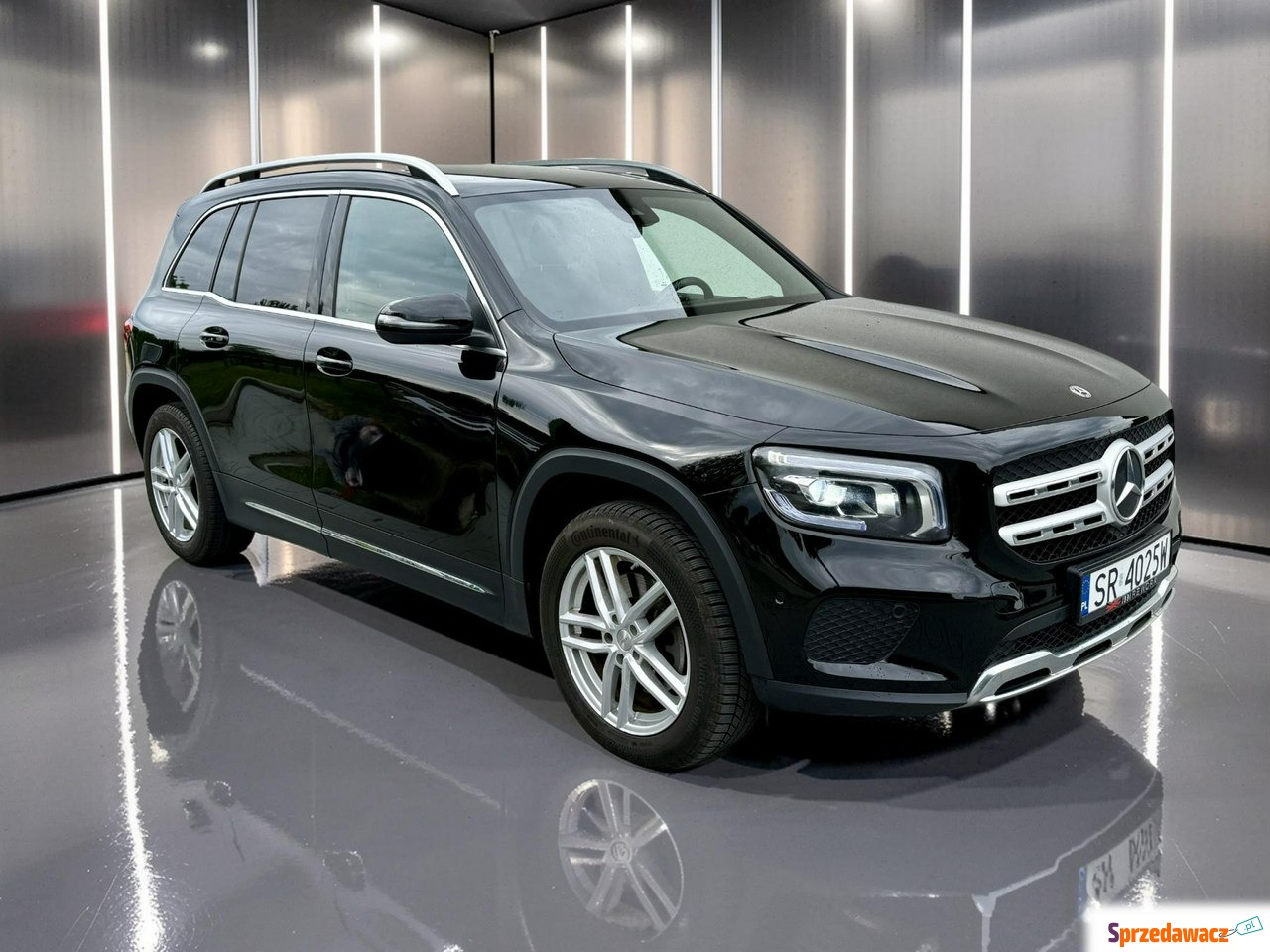 Mercedes - Benz GLB-klasa 2023