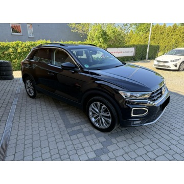 Volkswagen T-Roc  Hatchback 2018,  1.5 benzyna - Na sprzedaż za 76 900 zł - Orzech - zdjęcie 4