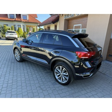 Volkswagen T-Roc  Hatchback 2018,  1.5 benzyna - Na sprzedaż za 76 900 zł - Orzech - zdjęcie 10