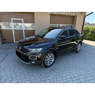 Volkswagen T-Roc  Hatchback 2018,  1.5 benzyna - Na sprzedaż za 76 900 zł - Orzech - zdjęcie 12