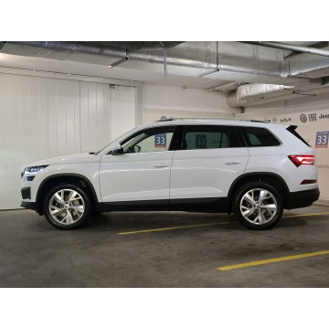 Skoda Kodiaq  SUV 2022,  2.0 benzyna, automat - Na sprzedaż za 129 800 zł - Warszawa - zdjęcie 3