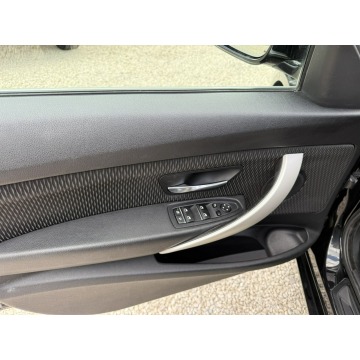BMW 3GT  Liftback 2017,  2.0 diesel, automat - Na sprzedaż za 59 900 zł - Pęcice - zdjęcie 6