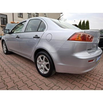 Mitsubishi Lancer  Sedan/Limuzyna 2010,  1.5 benzyna - Na sprzedaż za 19 900 zł - Lublin - zdjęcie 2
