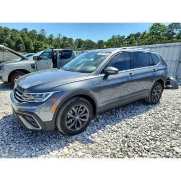Volkswagen Tiguan - R-LINE BLACK / 4x4 / niski przebieg
