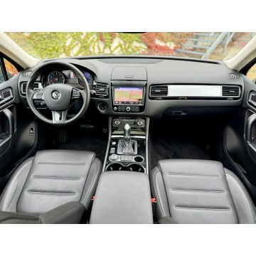 Volkswagen Touareg  SUV 2017,  3.6 benzyna, automat - Na sprzedaż za 77 900 zł - Tarnowskie Góry - zdjęcie 6