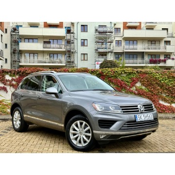 Volkswagen Touareg  SUV 2017,  3.6 benzyna, automat - Na sprzedaż za 77 900 zł - Tarnowskie Góry - zdjęcie 4