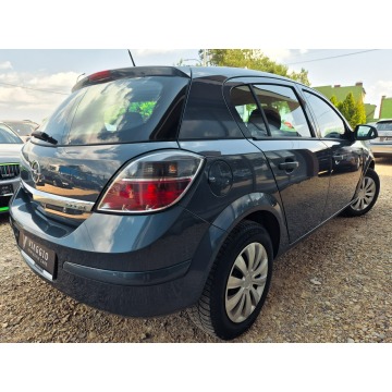 Opel Astra  Hatchback 2009,  1.4 benzyna - Na sprzedaż za 11 399 zł - Tychy - zdjęcie 3