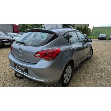 Opel Astra  Hatchback 2015,  1.4 benzyna - Na sprzedaż za 26 899 zł - Tychy - zdjęcie 3