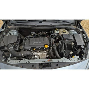 Opel Astra  Hatchback 2015,  1.4 benzyna - Na sprzedaż za 26 899 zł - Tychy - zdjęcie 7