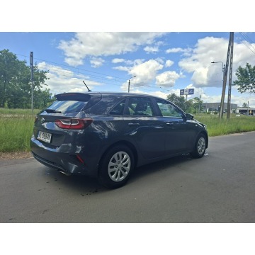Kia Ceed  Hatchback 2019,  1.4 benzyna - Na sprzedaż za 43 900 zł - Łódź - zdjęcie 3