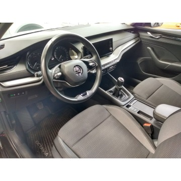 Skoda Octavia  Liftback 2021,  1.5 benzyna - Na sprzedaż za 77 900 zł - Tychy - zdjęcie 5