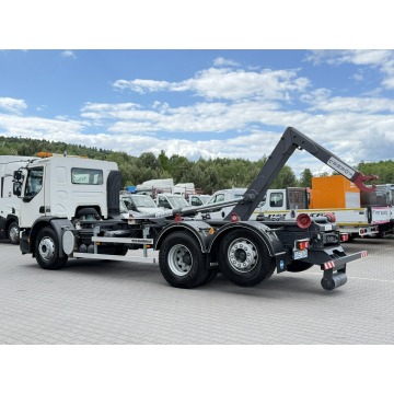 Volvo  2009,  7.1 diesel - Na sprzedaż za 178 350 zł - Widełki - zdjęcie 12