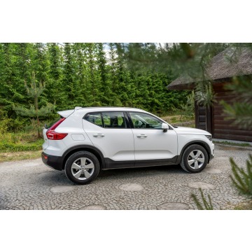 Volvo   SUV 2020,  2.0 diesel, automat - Na sprzedaż za 79 777 zł - Ropczyce - zdjęcie 7