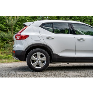 Volvo   SUV 2020,  2.0 diesel, automat - Na sprzedaż za 79 777 zł - Ropczyce - zdjęcie 8