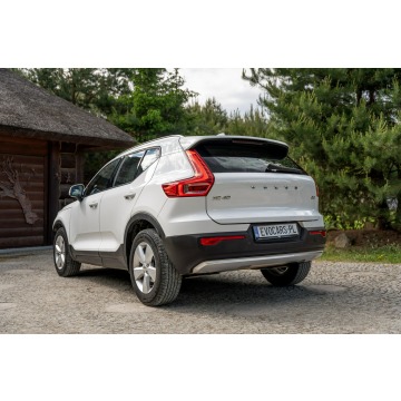 Volvo   SUV 2020,  2.0 diesel, automat - Na sprzedaż za 79 777 zł - Ropczyce - zdjęcie 11