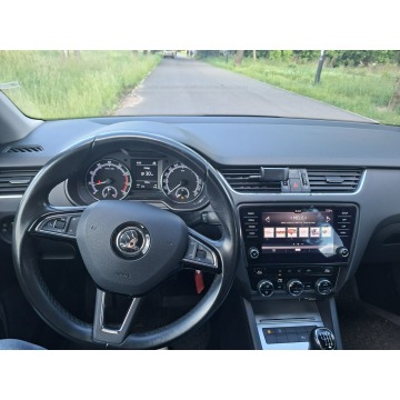 Skoda Octavia  Hatchback 2018,  1.4 benzyna - Na sprzedaż za 50 900 zł - Łódź - zdjęcie 3