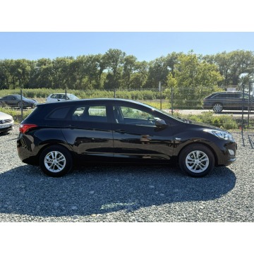 Hyundai i30  Kombi 2014,  1.4 benzyna - Na sprzedaż za 24 900 zł - Wrocław - zdjęcie 10