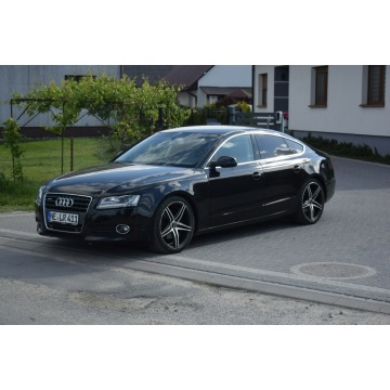 Audi A5  Liftback 2010,  2.0 benzyna - Na sprzedaż za 31 900 zł - Majdan Sieniawski - zdjęcie 1