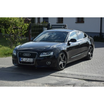Audi A5  Liftback 2010,  2.0 benzyna - Na sprzedaż za 31 900 zł - Majdan Sieniawski - zdjęcie 9