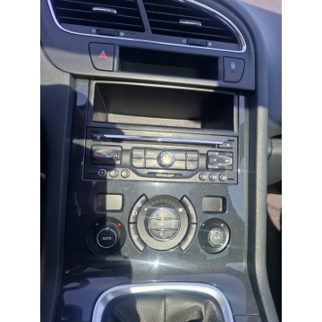 Peugeot 5008  Minivan/Van 2010,  1.6 - Na sprzedaż za 17 300 zł - Malutkie - zdjęcie 8