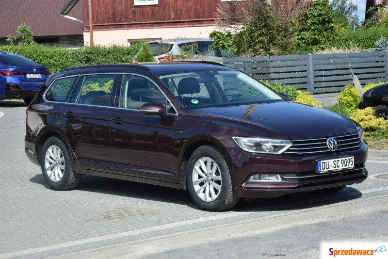 Volkswagen Passat  Kombi 2015,  2.0 diesel, automat - Na sprzedaż za 42 900 zł - Majdan Sieniawski