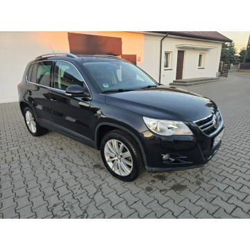 Volkswagen Tiguan  SUV 2010,  1.4 benzyna - Na sprzedaż za 28 900 zł - Kutno - zdjęcie 2