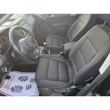 Volkswagen Tiguan  SUV 2010,  1.4 benzyna - Na sprzedaż za 28 900 zł - Kutno - zdjęcie 12