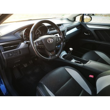 Toyota Avensis 2015,  2.0 diesel - Na sprzedaż za 35 900 zł - Rawa Mazowiecka - zdjęcie 7