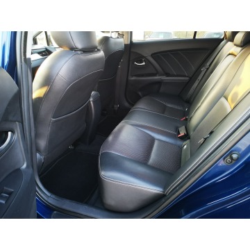 Toyota Avensis 2015,  2.0 diesel - Na sprzedaż za 35 900 zł - Rawa Mazowiecka - zdjęcie 9