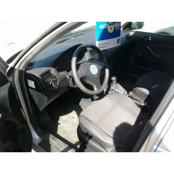 Volkswagen Bora  Sedan/Limuzyna 2002,  1.6 benzyna - Na sprzedaż za 2 300,00 zł - Katowice - zdjęcie 4