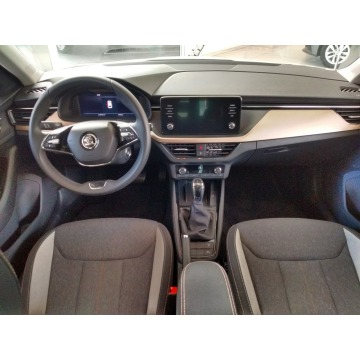 Skoda Scala  Hatchback 2023,  1.0 benzyna, automat - Na sprzedaż za 83 900 zł - Tychy - zdjęcie 10